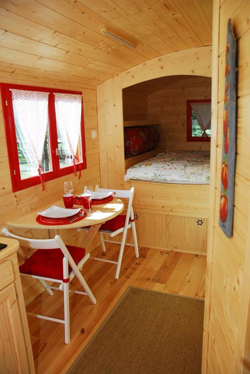 Gypsy Nature B&B Jumelles  Rum bild